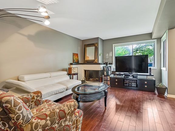 4th image of 823 Faulkner Pl