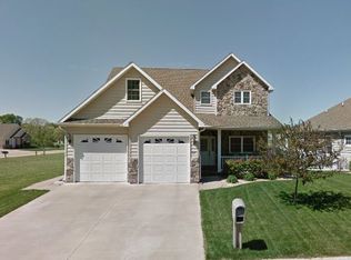 1525 Stone Creek Dr, Quincy, IL 62305
