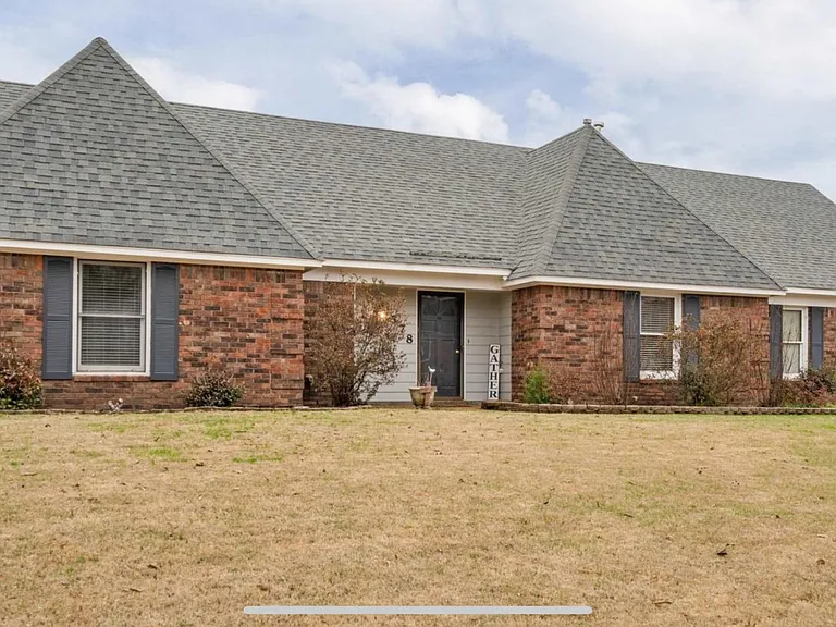 578 Winford Dr — Photo 1