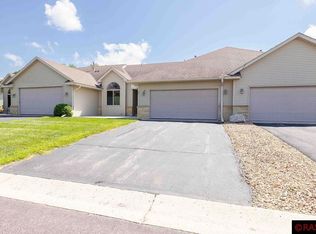 53 Egret Ln, Elysian, MN 56028