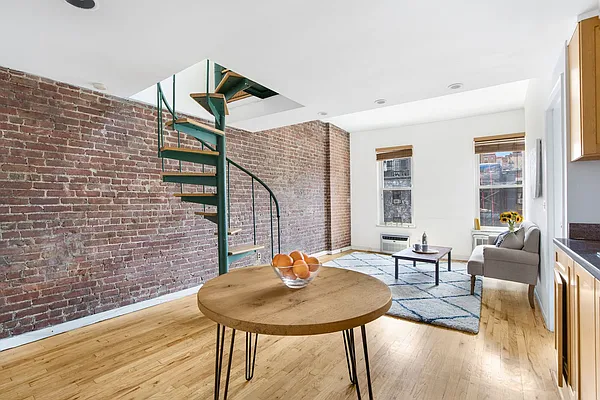 Rented by Compass | media 9