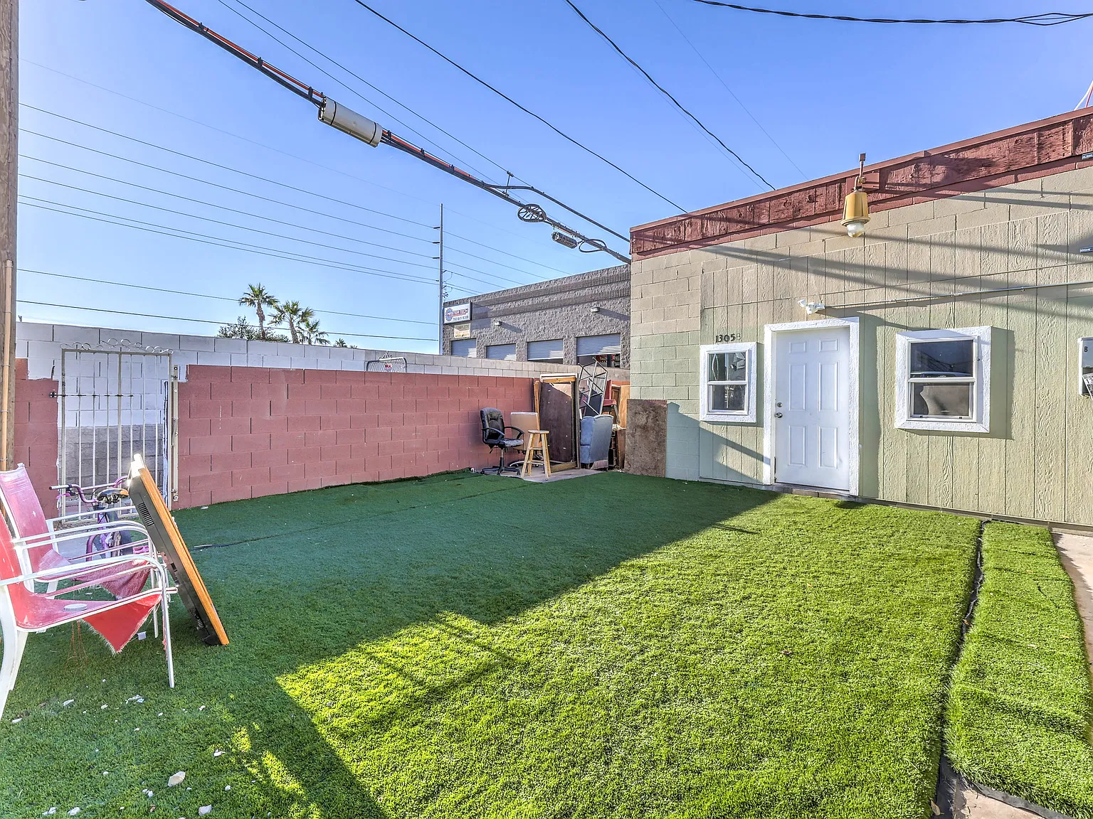 3 bed, 1100 sqft, $1,695 — Photo 1