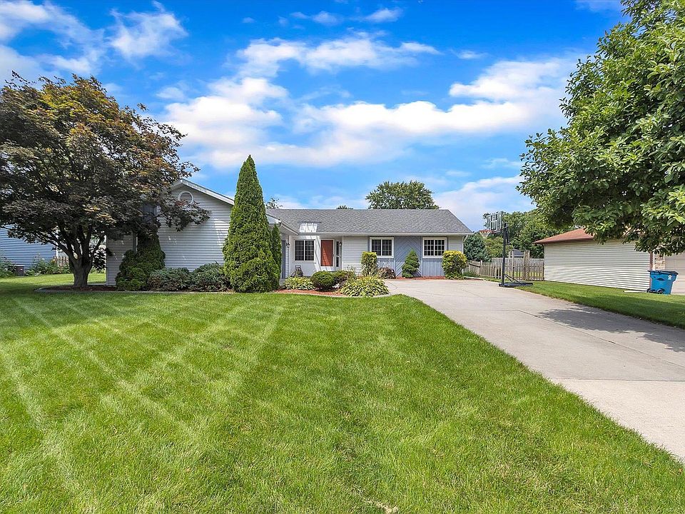 1st image of 302 Eugene Dr