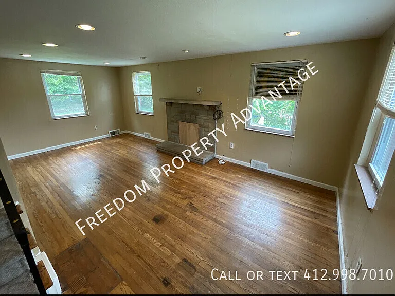 11843 Joan Dr — Photo 2
