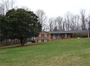 130 Impala Ln, Mount Airy, NC 27030