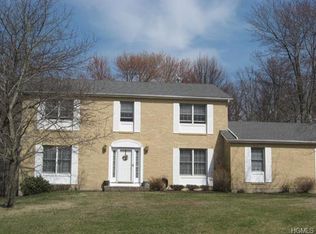 7 Hoover Dr, Middletown, NY 10940