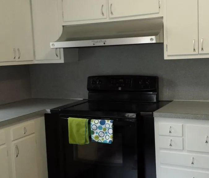 Smooth Top Electric Stove & Oven