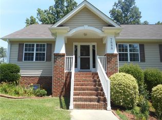 7888 Springdale Meadow Dr, Stokesdale, NC 27357