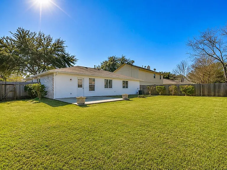 4863 Drew Forest Ln — Photo 9