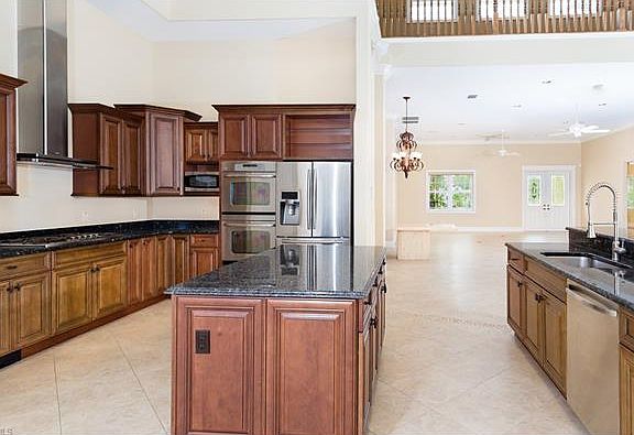 4th image of 1010 Aqua Ln