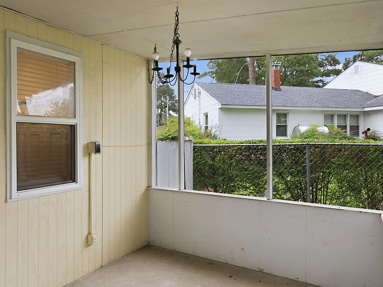 1407 Midgett Dr — Photo 23
