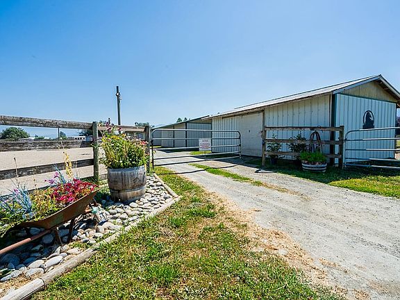 4th image of 42050 Keith Wilson Rd