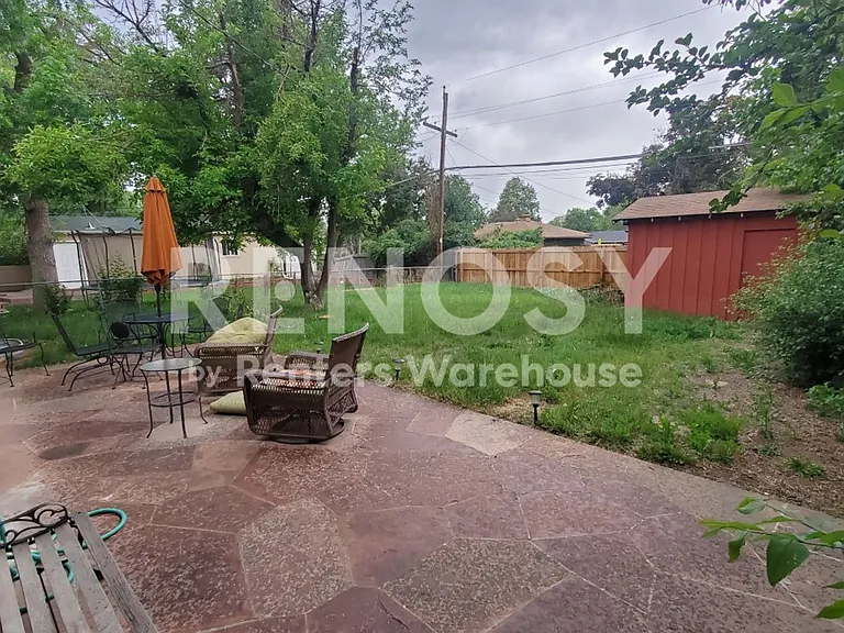 2225 S Cherry St — Photo 24