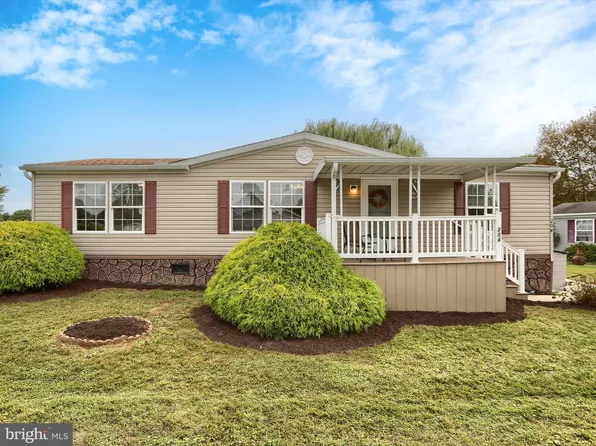 204 Greenbriar Cir, Lancaster, PA 17603