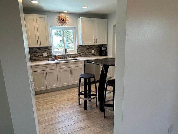 5th image of 6579 Country Wood Way #6579