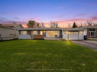 1032 Gilmore Ave, Innisfil, ON L0L1W0