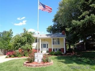 210 Park Dr, Edwardsville, IL 62025