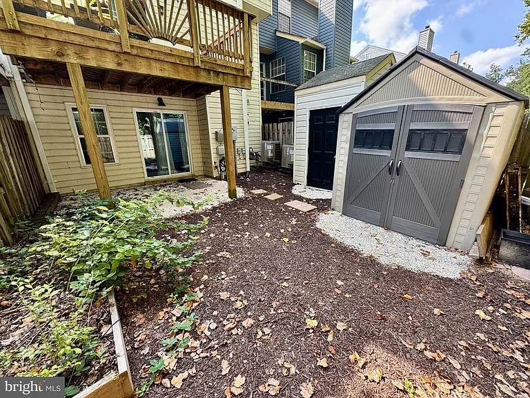903 Wind Ridge Dr — Photo 32