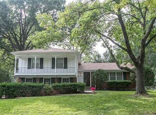 5611 W 84th Ter, Overland Park, KS 66207