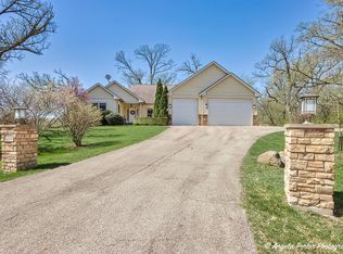 5133 Tall Oaks Dr, Ringwood, IL