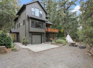 1104 4th Ave, Mosier, OR 97040