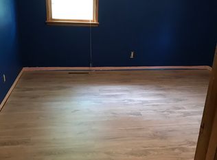 815 3rd St, Milford, NE 68405
