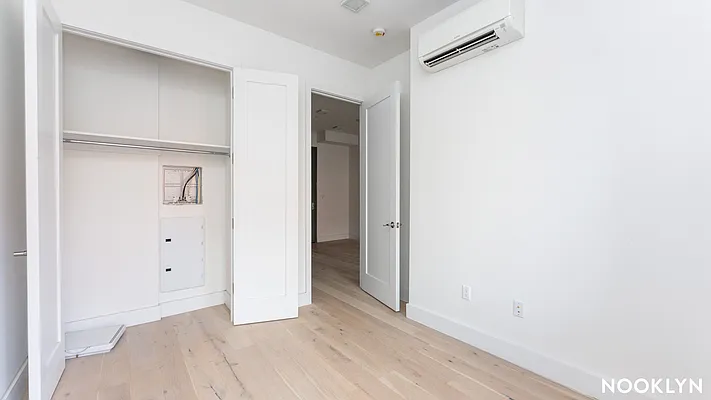 Rented by Nooklyn NYC LLC | media 22