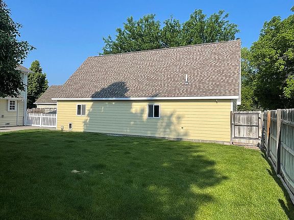 4th image of 1511 Cornhusker Cir