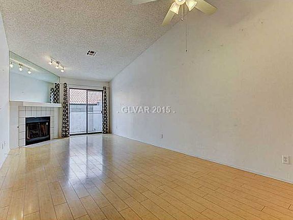 5th image of 320 Caracas Dr