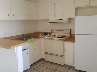489 North Cir APT 3, Las Vegas, NV 89119