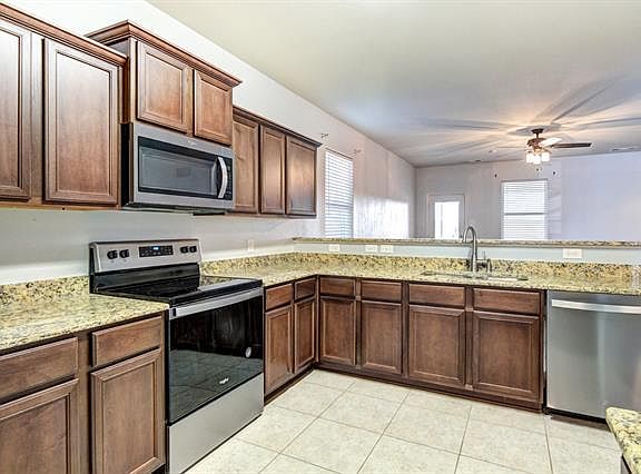 3rd image of 169 Kennedy Dr