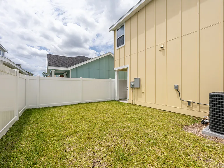 Eleanor at Potranco — Photo 20