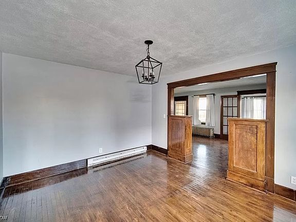 4th image of 2356 Elyria Ave #1