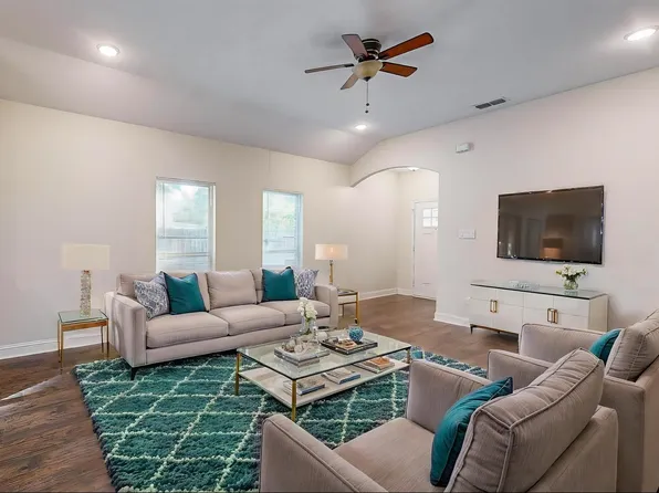 2223 Scotland Dr, Dallas, TX 75216