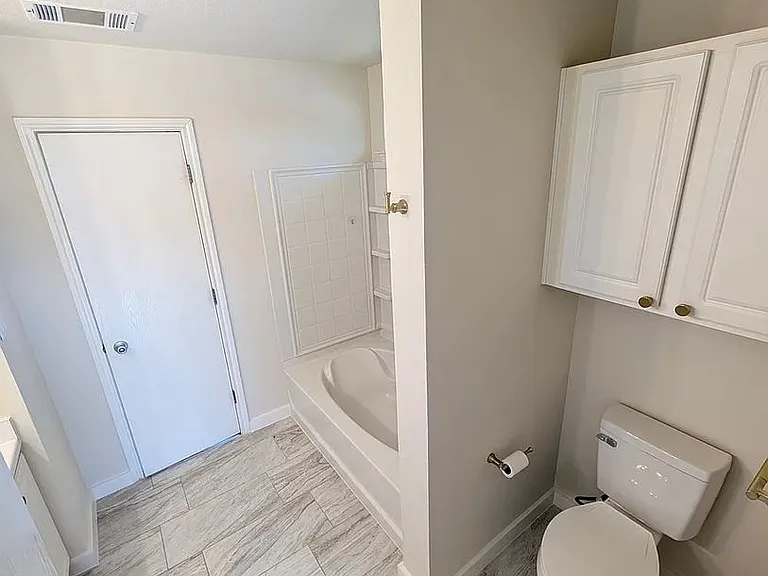 222 Phillips St — Photo 27