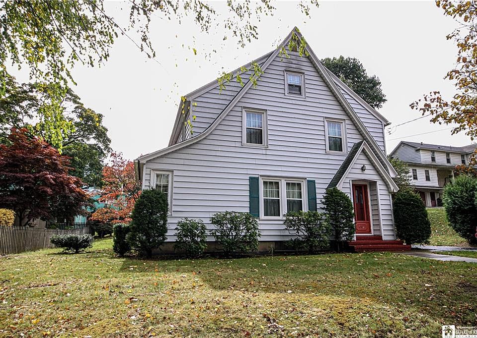 1st image of 270 Buffalo St