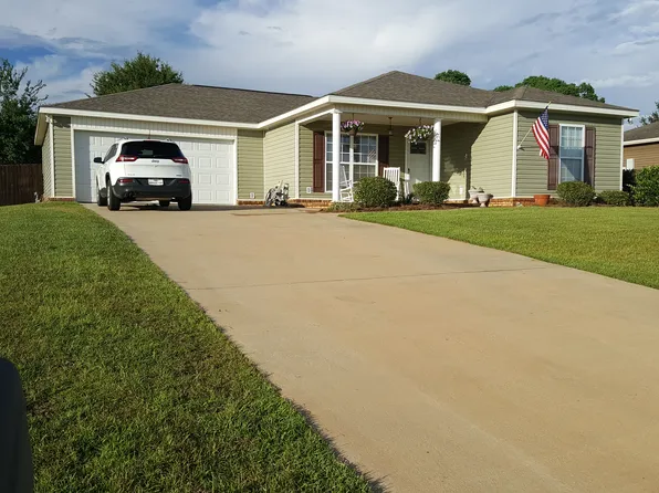 235 Griffith Ln, New Brockton, AL 36351