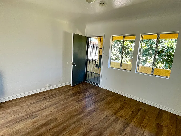 6802-6804 Middleton St #B — Photo 3