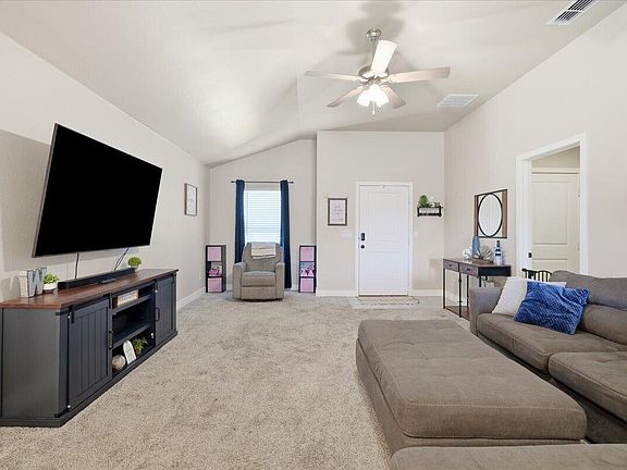 4th image of 13709 Avenue T