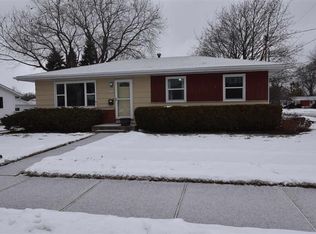 1504 Pierce Ave, Oshkosh, WI 54902