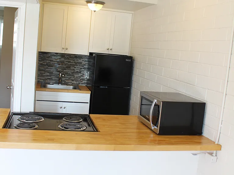 604 S Roosevelt St — Photo 5