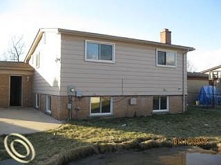 2nd image of 21405 Danbury St