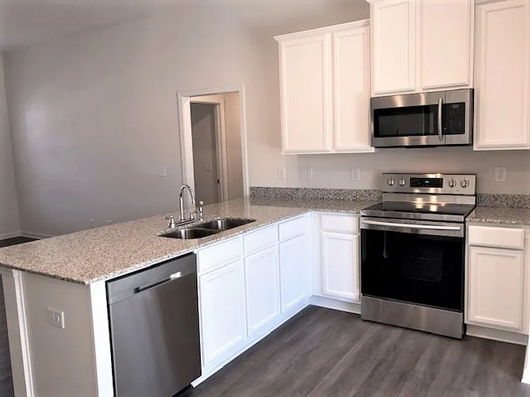 235 Drayton Hall Dr — Photo 3