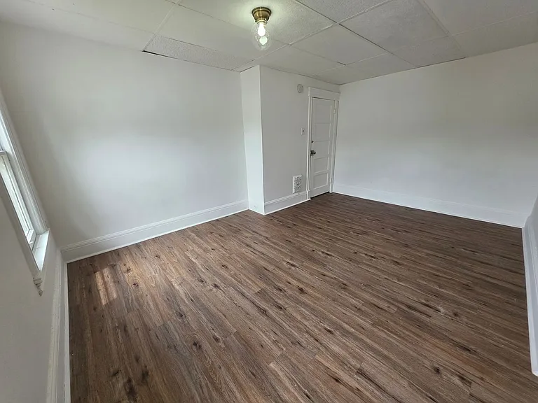 143 -145 Elmendorf St — Photo 10