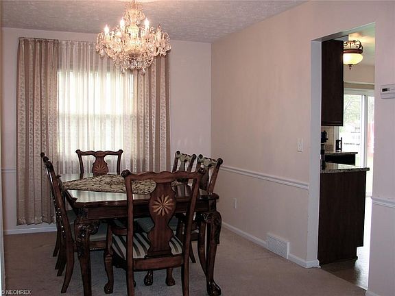 3rd image of 26960 Greenbrooke Dr