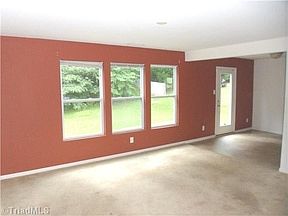 3rd image of 4137 Lakewood Glen Dr