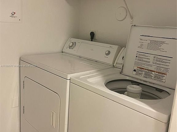 5th image of 2586 Centergate Dr APT 108