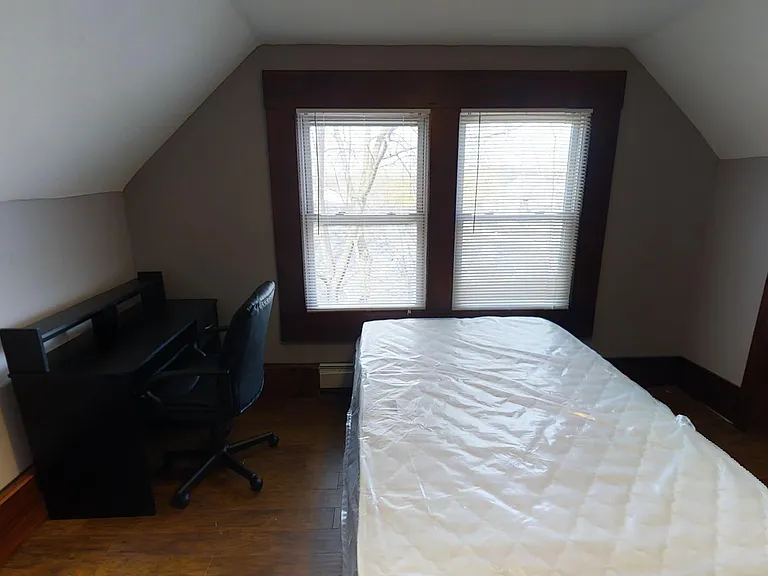 105 Comstock Ave #4 — Photo 8