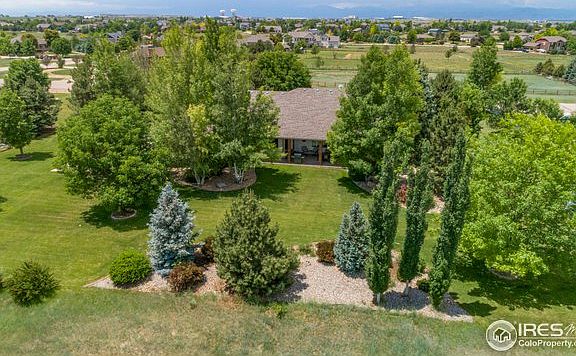 3rd image of 8886 Longs Peak Cir