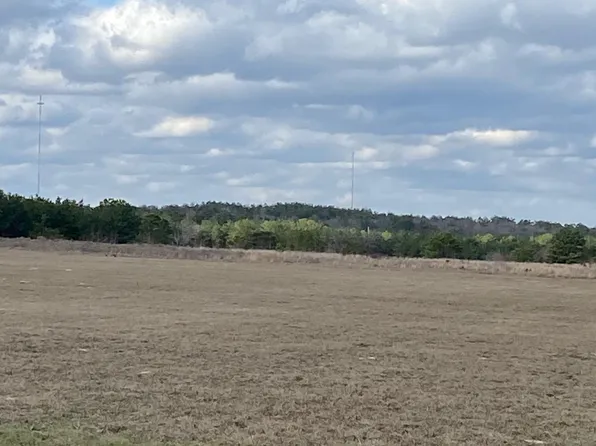 437 Cr, Lindale, TX 75771